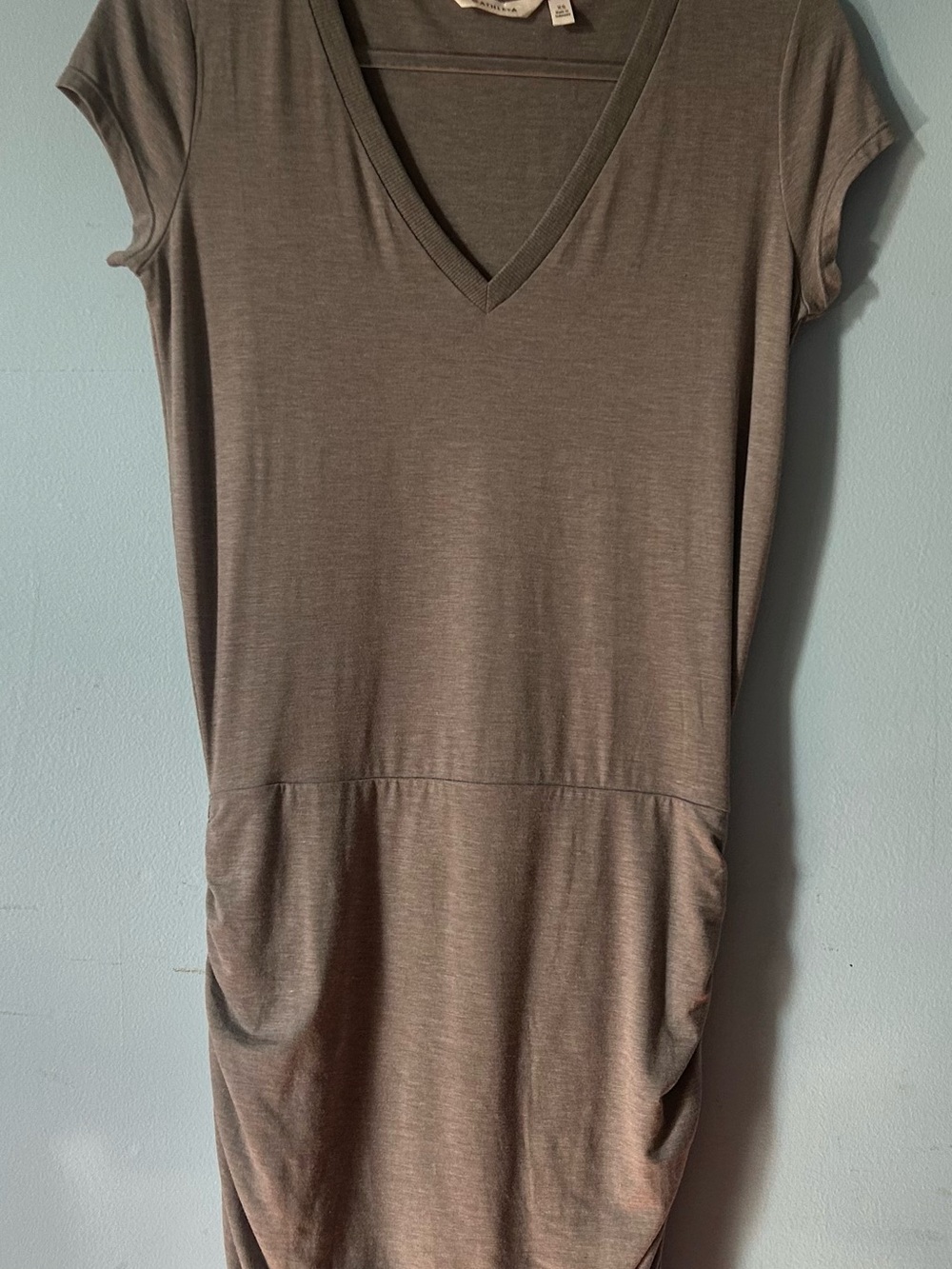 Athleta Heather Gray V-Neck Short Sleeve Tunic